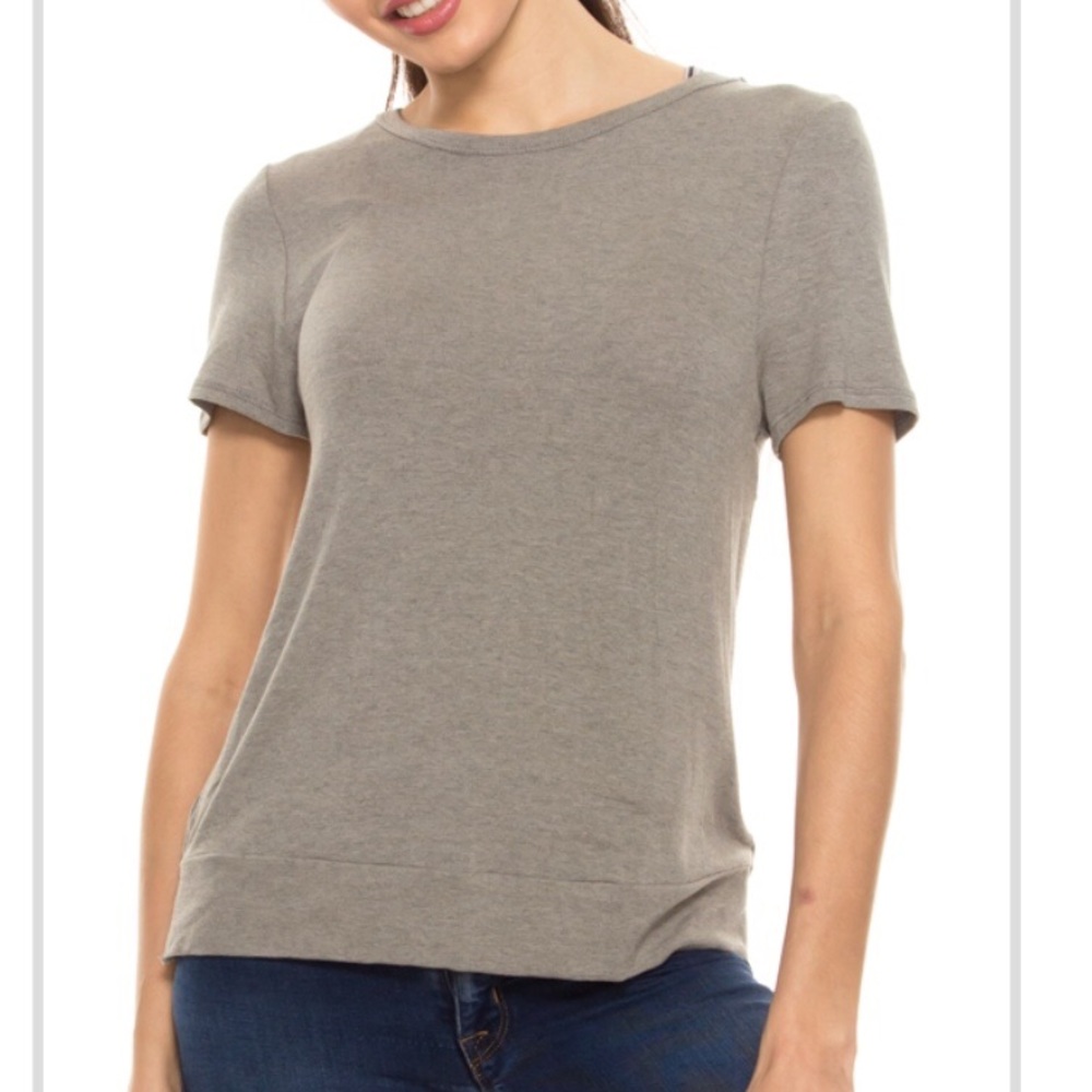 SOLID SHORT SLEEVE OPEN BACK TWIST DETAIL TOP - Picture 2 of 6